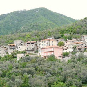 Percorso ad anello a Castelbianco