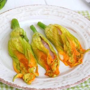 Fiori di zucca ripieni