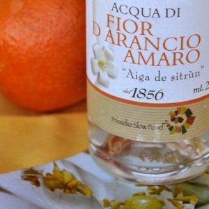 Acqua di fiori di arancio amaro